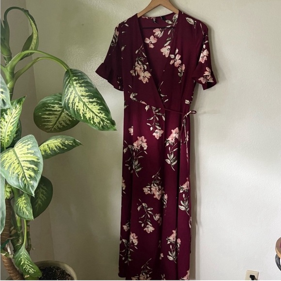 Lulus | September Sunsets Burgundy Floral Print Wrap Maxi Dress - Picture 2 of 2
